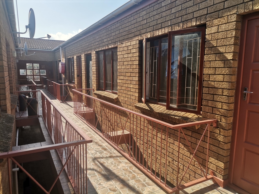 To Let 1 Bedroom Property for Rent in Brackenfell Central Western Cape